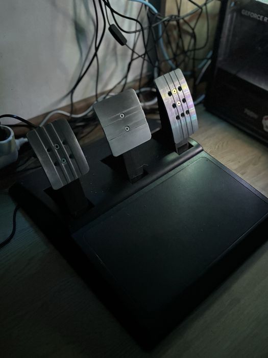 Thrustmaster T300 RS GT + TH8S – Setup Sim Racing – Impecabil