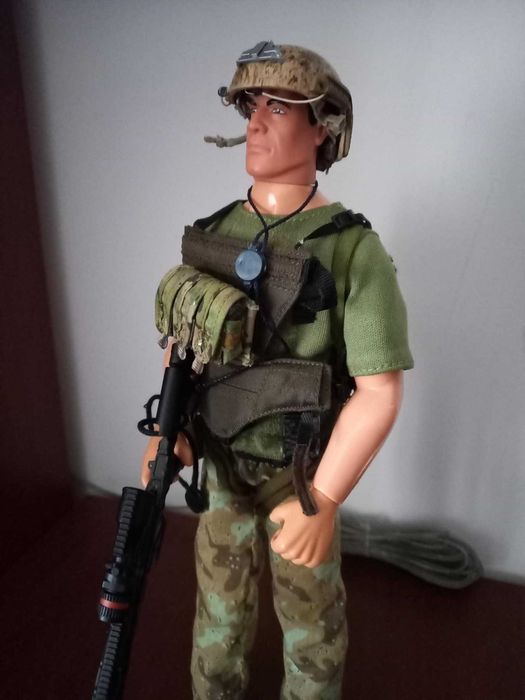figurina action figure 30cm 1/6 soldat cu casca pusca luneta pistol