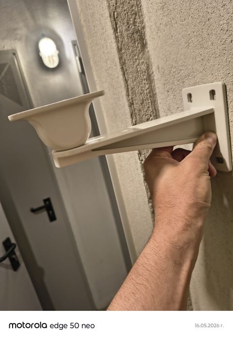 Продавам алуминиеви стенни стойки(конзоли)