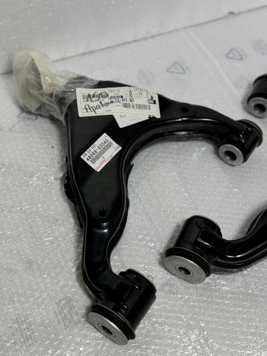 Оригинальные рычаги для Toyota