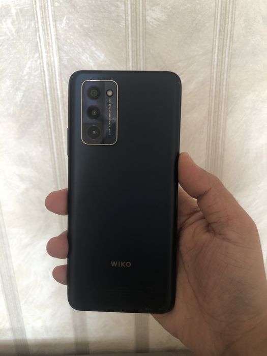 Продаеться Wiko 10