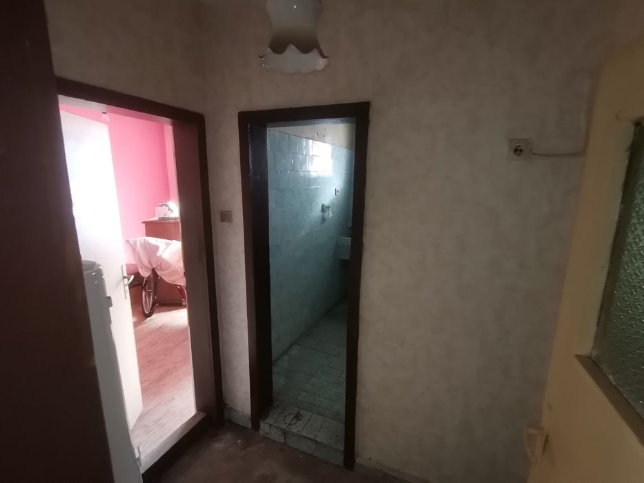 Продава се Четиристаен апартамент в Ловеч, Червен бряг - 103 кв.м за 583 €/кв.м - Снимка #3