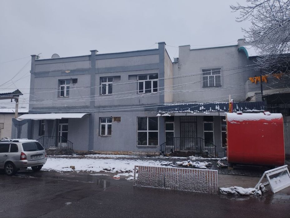 Сдаётся целая здания в центре города  УЗБУМ
