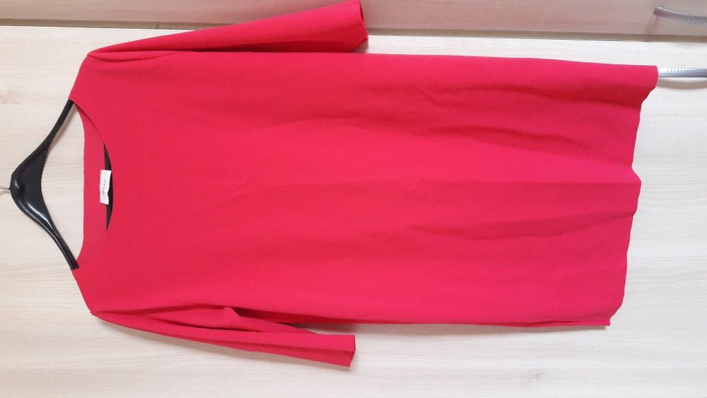 Дамска рокля в цикламено