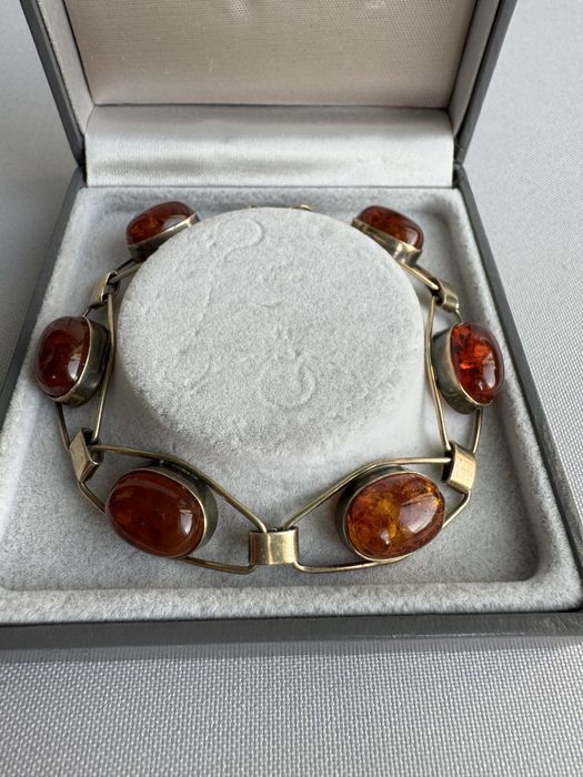 Bratara din argint si chihlimbar