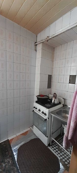 Uy sotiladi yunusobod tumani universamda