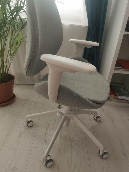 Vând scaun de birou ikea