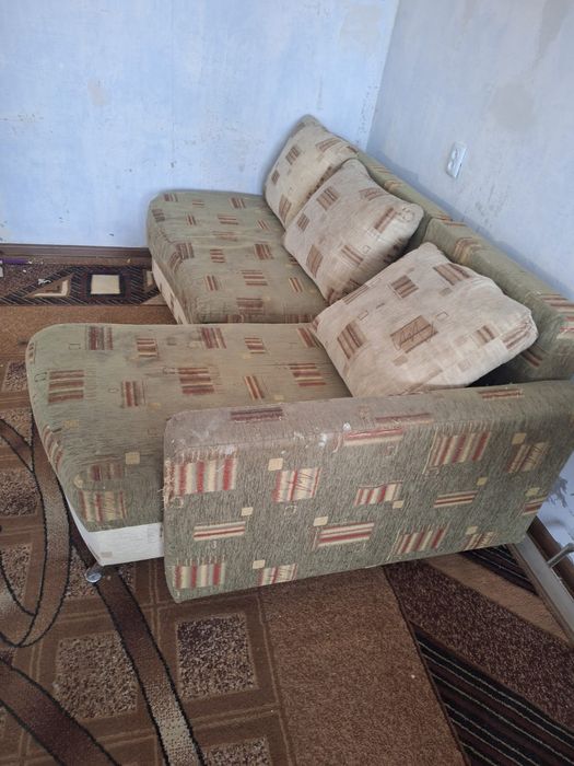 Продам диван на дачу 10 000 тенге