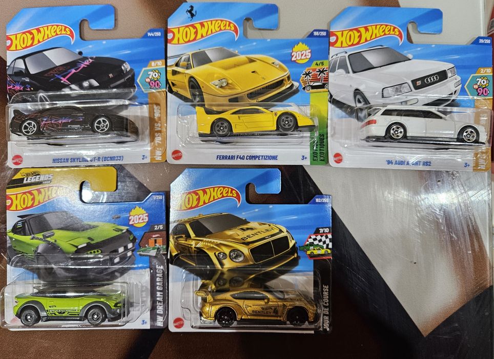 Masinute Hot Wheels HW