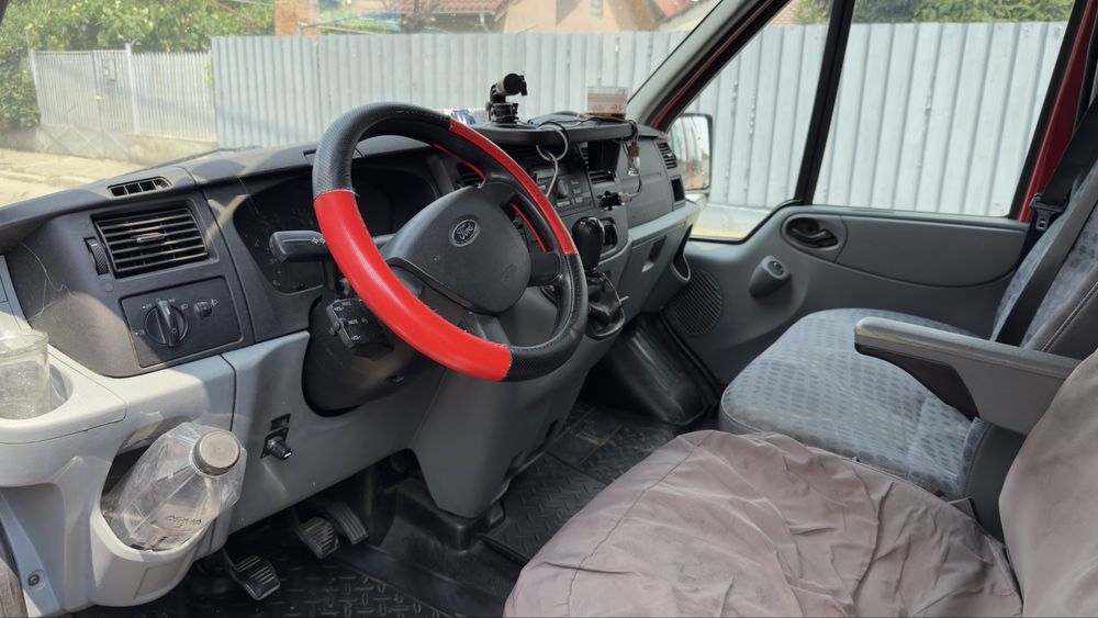 Ford transit 8+1