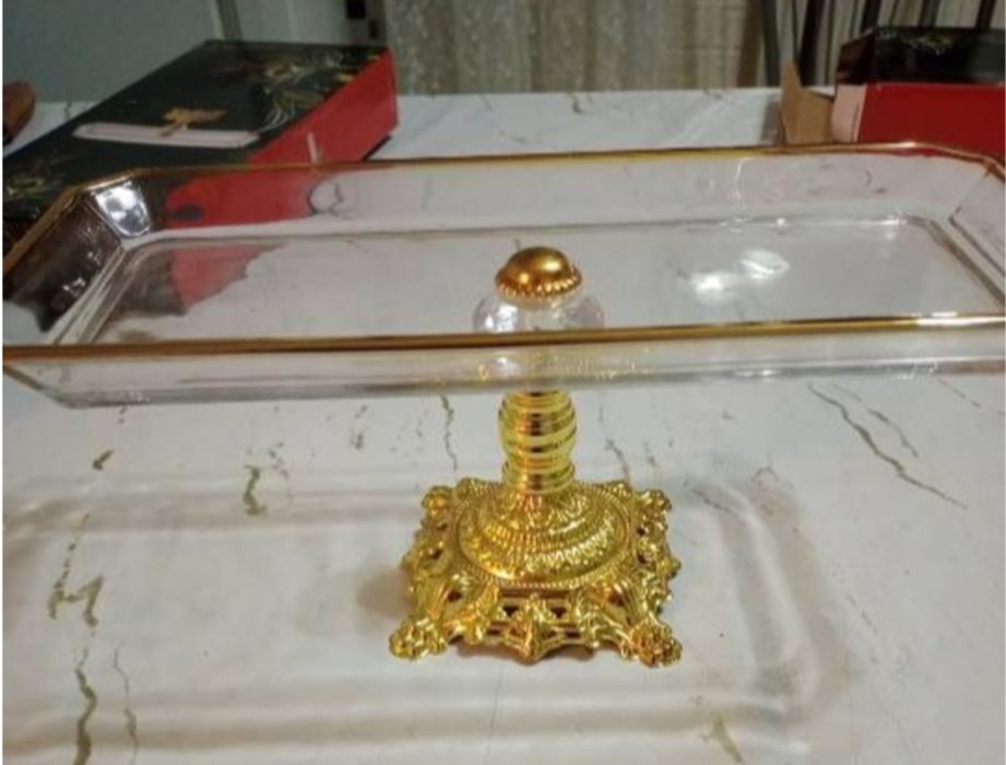 Менажница , тортница