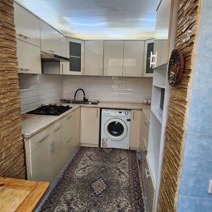 Продается 2х комнатная квартира на 3 этаже.