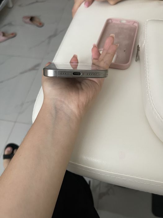 Iphone 15 pro 256гб сатылады срочно