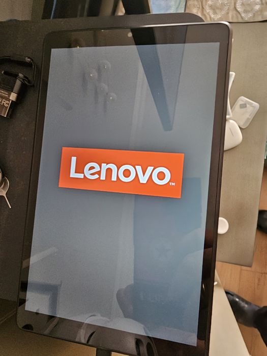 Таблет Lenovo 8M