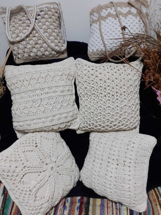 pernute decor lucrate manual fir bumbac 35/35 cm