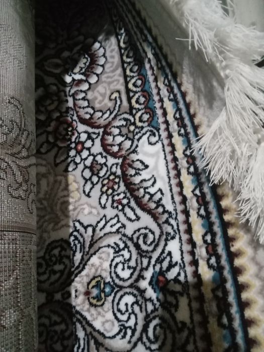 gilam sotiladi yangi 3×5