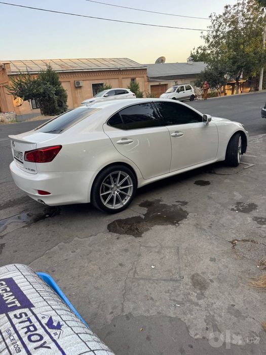 Lexus full jemchug