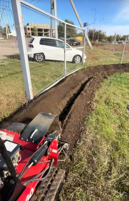 SERVICII Săpat Șanțuri  Cu Trencher