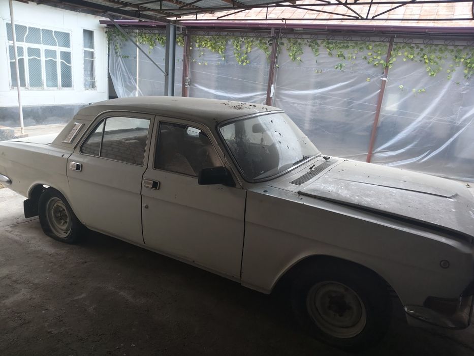 Volga Gaz 2411 sotladi