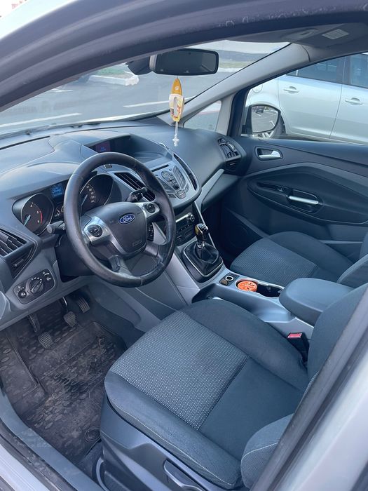 Vând Ford C Max 20111 euro 5 ,motor 1,5 tdci
