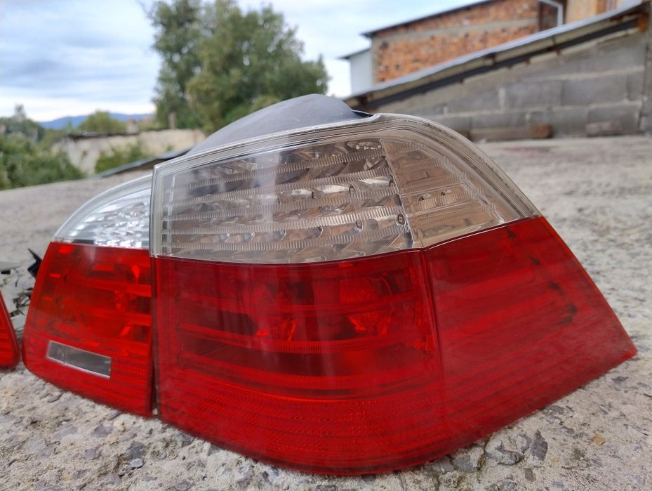 Продаваме фейслифт стопове за БМВ Е61