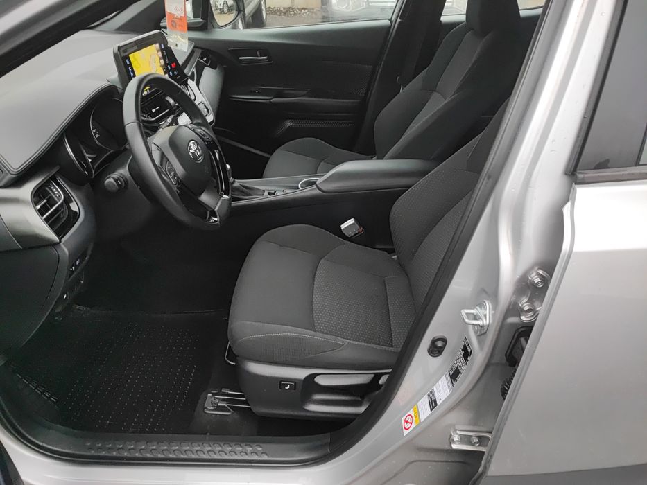 Toyota CH-R  1.8 Hybrid