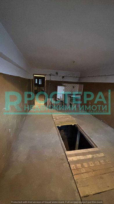 Продава се Четиристаен апартамент в Търговище, Център - 108 кв.м за 567 €/кв.м - Снимка #19