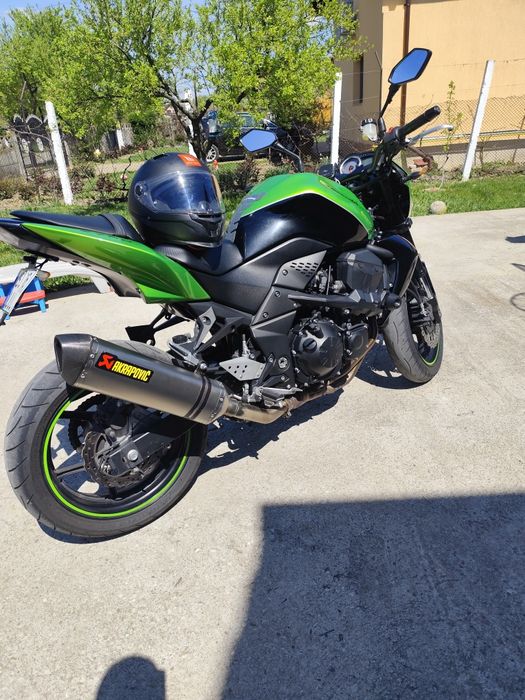 Vând motocicleta Kawasaki z750