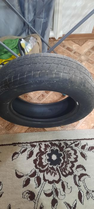 Шины 2шт за 2000т