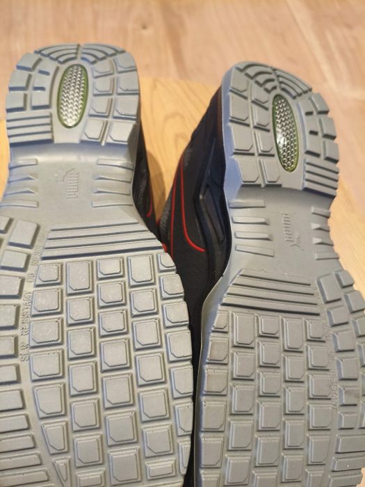 Bocanci de protecție, safety shoes