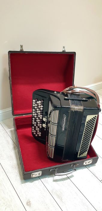 Баян Weltmeister