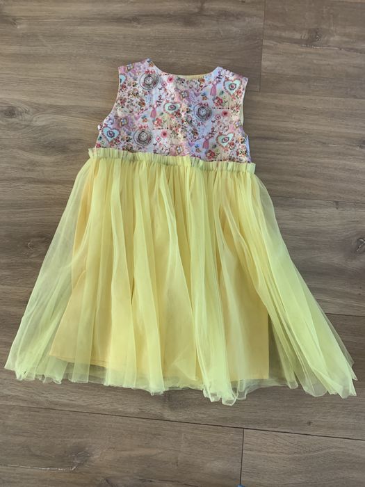 Rochita fetita 3-4 ani