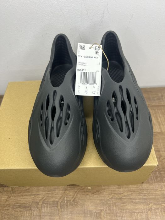 Adidas Yeezy Foam RNR Carbon - детски 34 номер