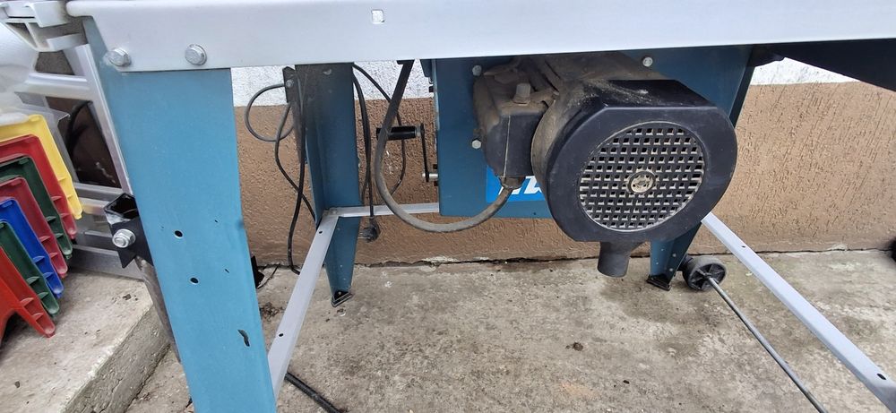 Fierăstrău circular cu banc Makita  2712
