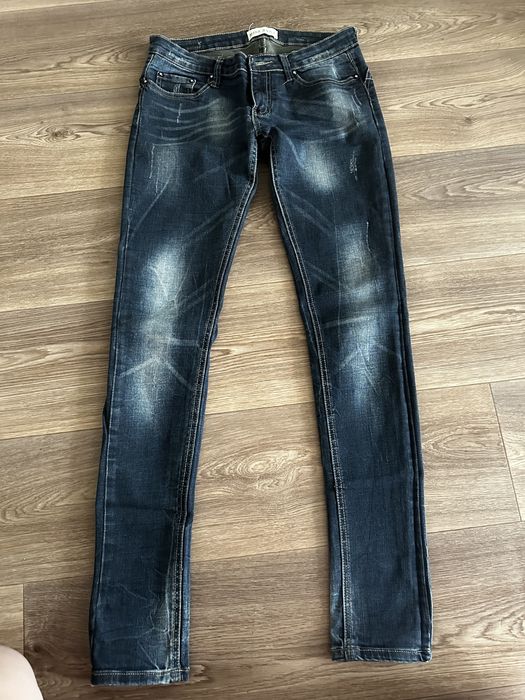 Продам новые джинсы