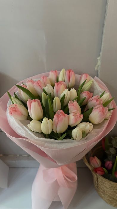корзины из тюльпан по акции