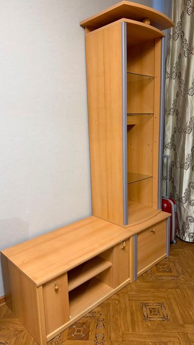 Продам шкаф, тумбочка, прихожая