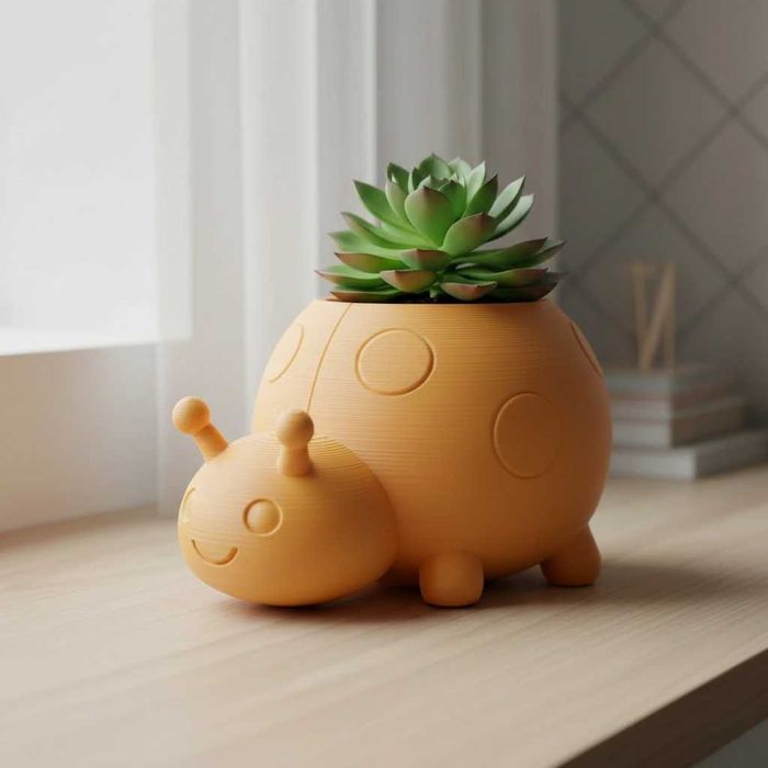 Ghiveci Decorativ Tip Buburuză pentru Plante Mici și Suculente