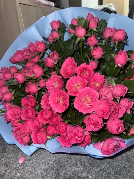 Букет из кустовых роз