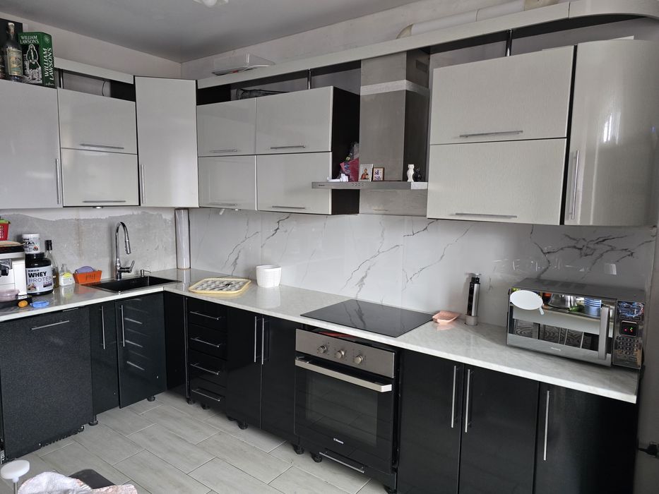 Срочно продам Кухонный гарнитур