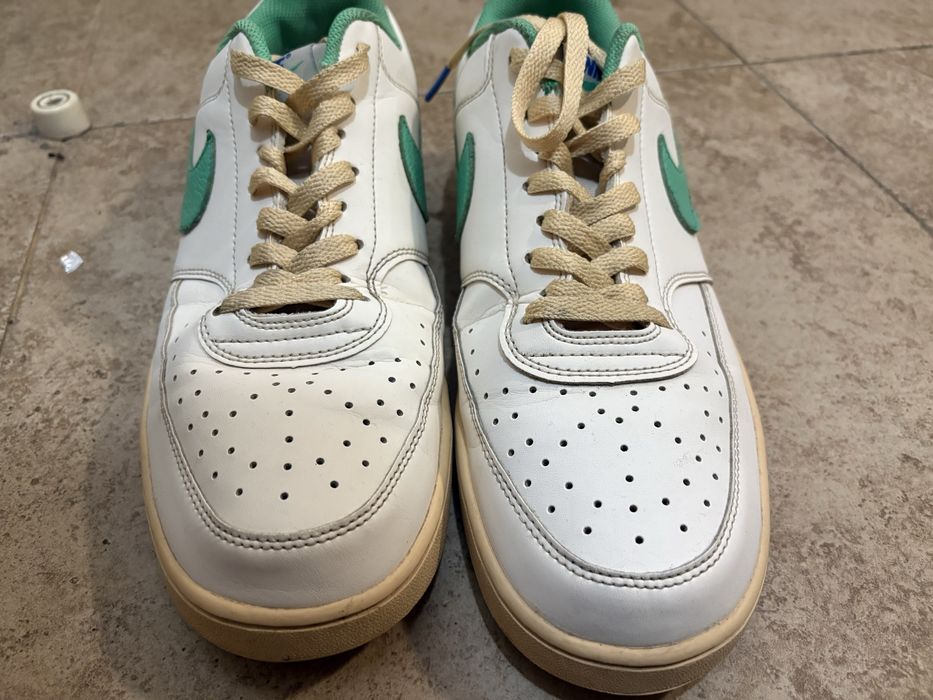 Маратонки NIKE бели