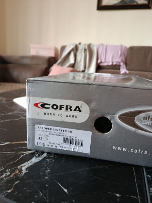 РАботни обувки номер 43