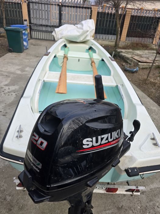 Barca cu motor si peridoc River 500