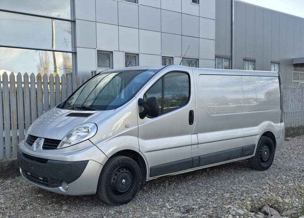 Opel vivaro renault trafic lung 2012