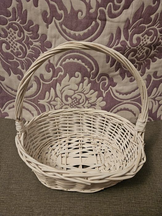 Корзинка белая ширина 32 см