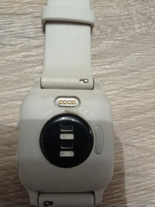 Смарт часовник Garmin Venu SQ