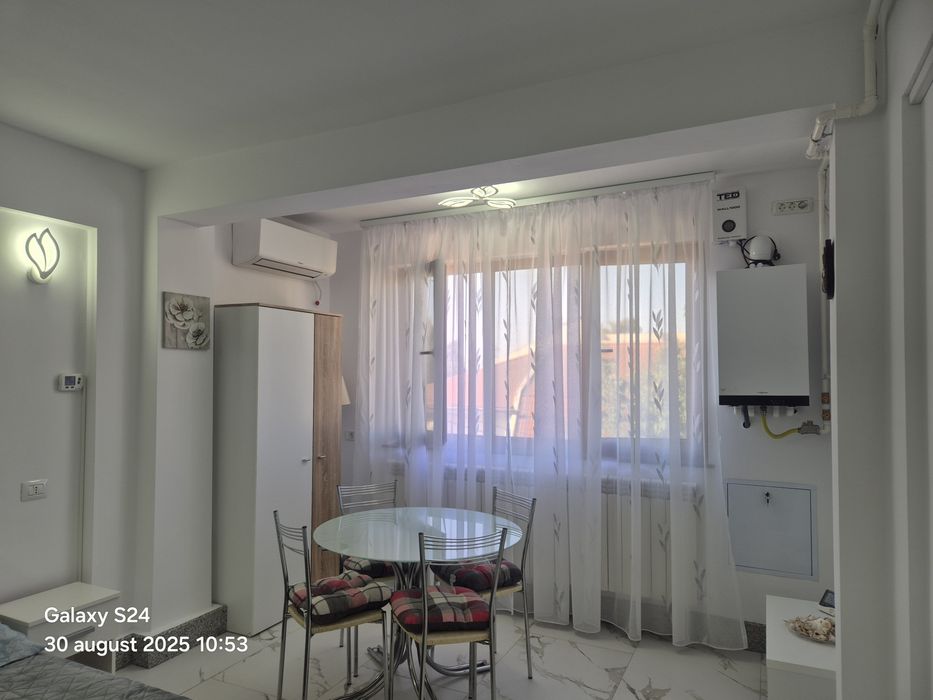 Garsoniera de vânzare