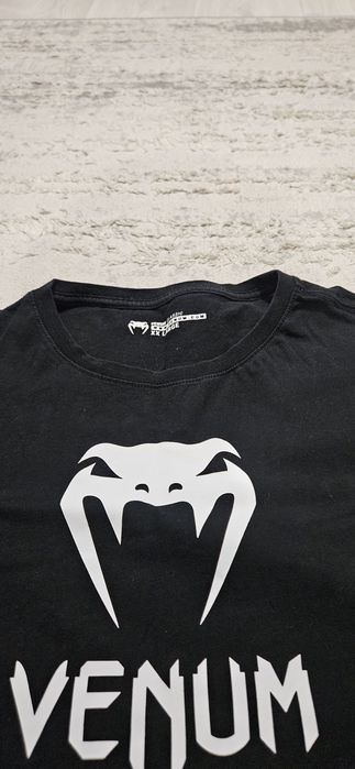 Tricou Venum ca nou