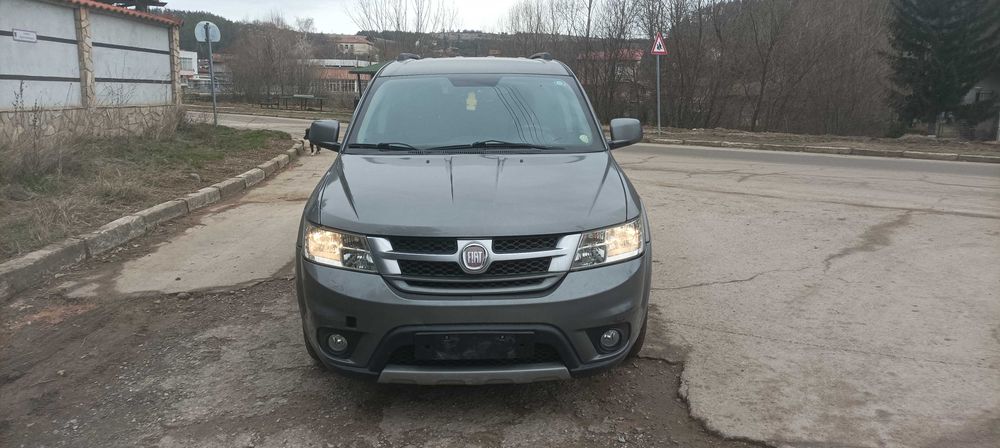 Fiat Freemont на части