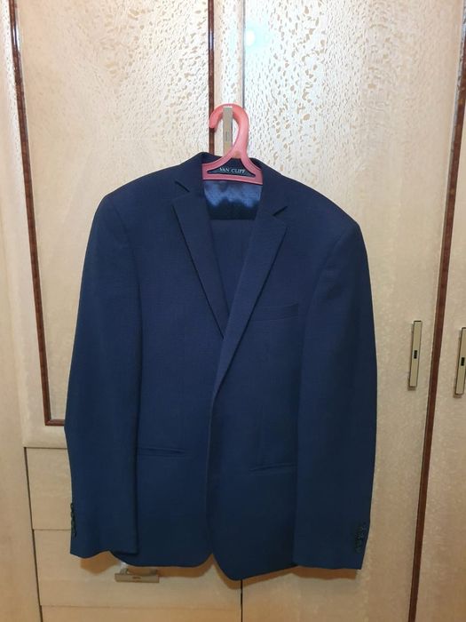 костюмы  мужские